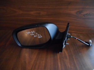 toyota-yaris-2006-2011-ilektrikos-kathreptis-aristeros-mayros-5-kalodia  